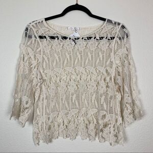 NWT Willow & Clay Cream Crochetโ Lace Top